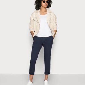 NWT Gap Girlfriend Chino